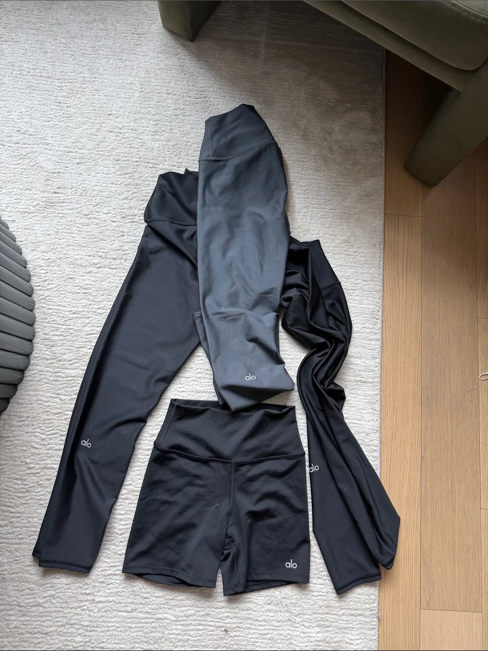 ALO Yoga Black Performance 7/8 HIGH WAIST AIRLIFT LEGGINGS plus Biker Short